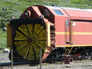 Schneefrse im Bahnhof Finse